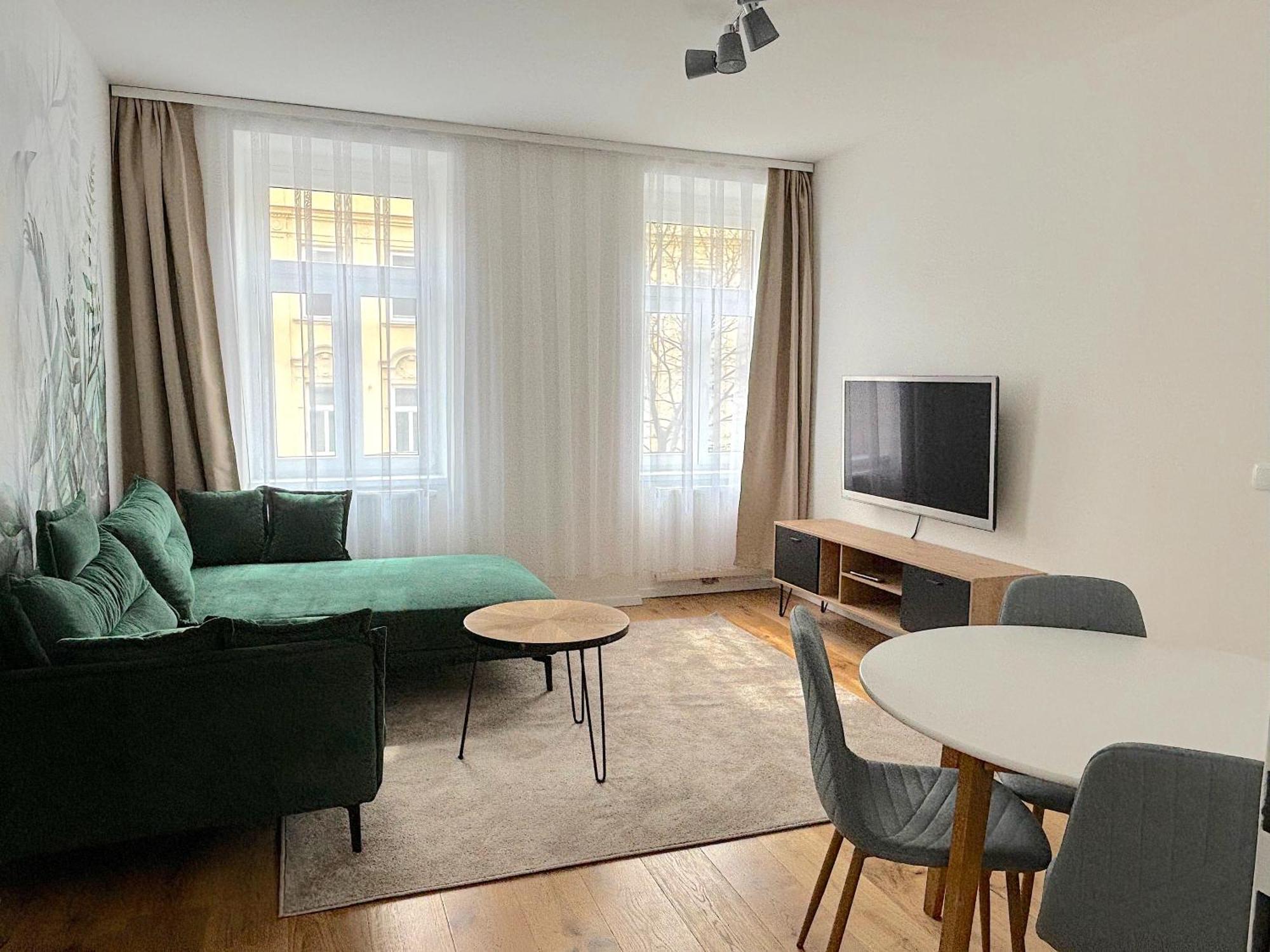 Traumhafte Wohnung Fuer 3, Grosszuegig, Walk In Dusche เวียนนา ภายนอก รูปภาพ