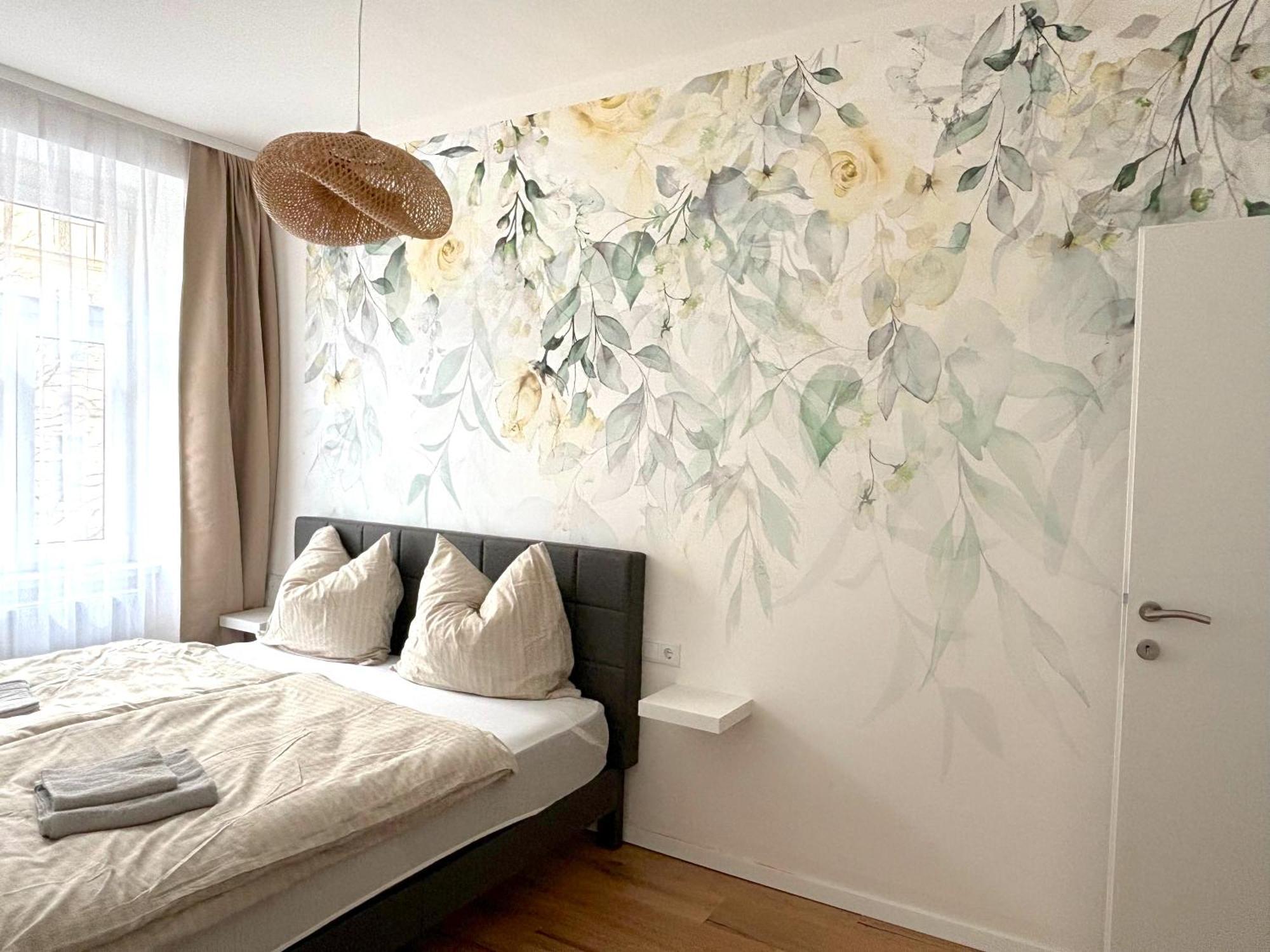 Traumhafte Wohnung Fuer 3, Grosszuegig, Walk In Dusche เวียนนา ภายนอก รูปภาพ