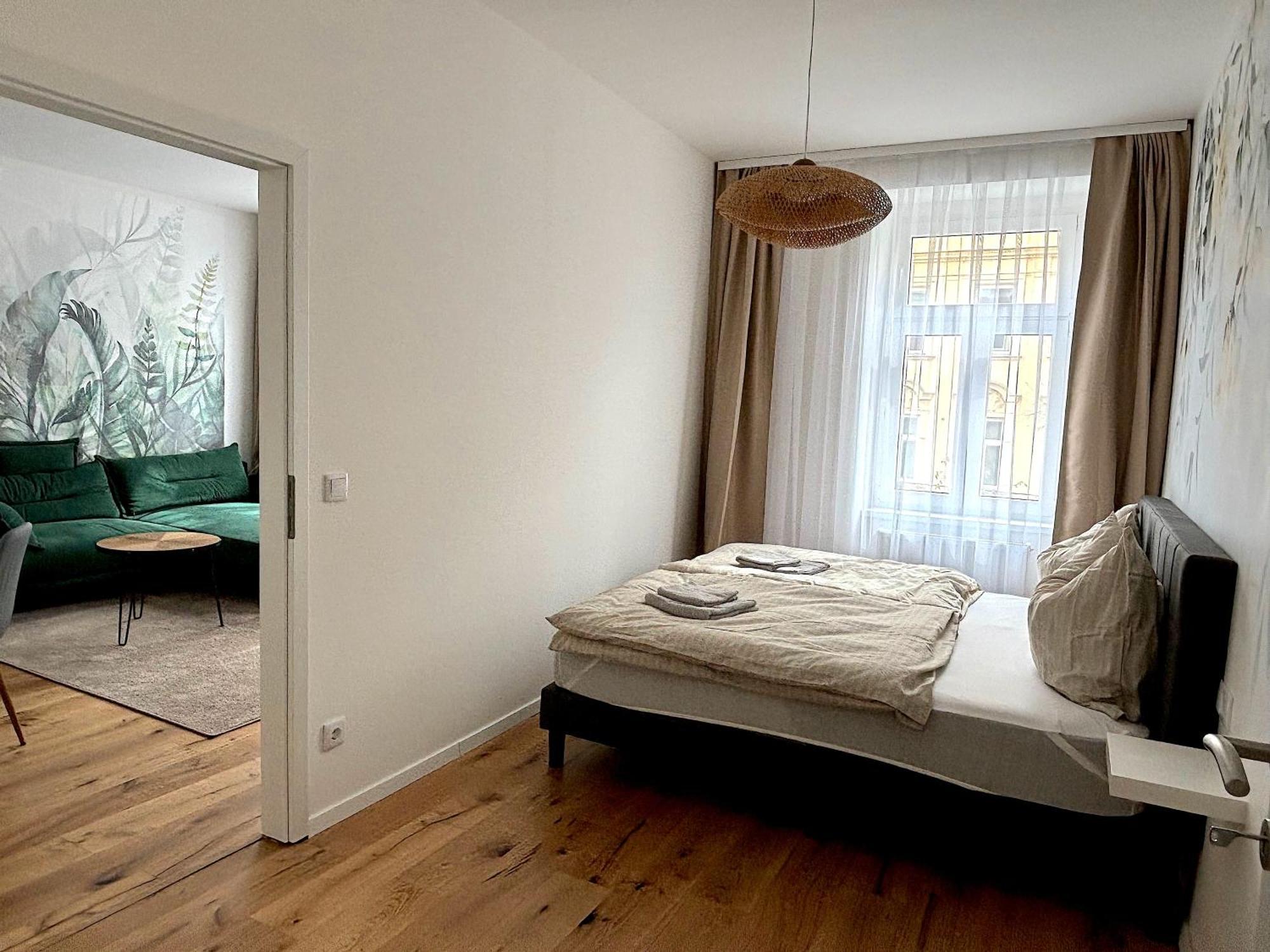 Traumhafte Wohnung Fuer 3, Grosszuegig, Walk In Dusche เวียนนา ภายนอก รูปภาพ
